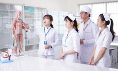 Sinh viên ngành Điều dưỡng có lo bị thất nghiệp?