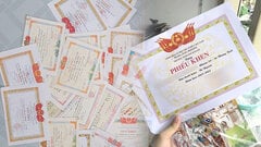 Cuồng khoe giấy khen: 'Đừng vì vài lượt like mà con phải chịu búa rìu dư luận'