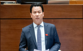 Trực tiếp: Quốc hội chất vấn Bộ trưởng Tài nguyên và Môi trường Đặng Quốc Khánh