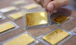 Giá vàng dự báo còn giảm nữa, có nên bán cắt lỗ?