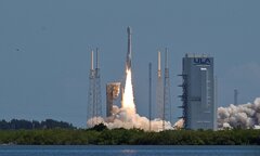 Boeing lần đầu tiên chở khách vào vũ trụ thành công