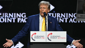 Ông Trump muốn áp thêm thuế với Trung Quốc vì vấn đề nhập cư