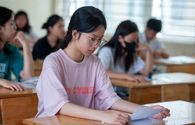 Đề thi Văn vào lớp 10 Hà Nội: Thiếu đổi mới, lối mòn, dự báo phổ điểm từ 6 đến 7