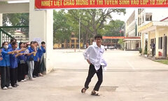 Nam sinh chia sẻ về khoảnh khắc ăn mừng kiểu Ronaldo đáng yêu sau buổi thi