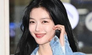 Em gái quốc dân Kim Yoo Jung tới Hà Nội