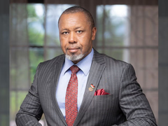 Tìm kiếm xuyên đêm máy bay chở Phó Tổng thống Malawi mất tích