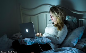 46% gen Z thừa nhận có 'cuộc sống hai mặt' trên mạng