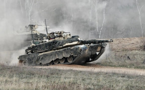 Cận cảnh máy bay không người lái Nga 'săn lùng' xe tăng Abrams