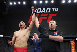 Cao thủ Trung Quốc học võ trên mạng, mơ đóng phim để thoát nghèo