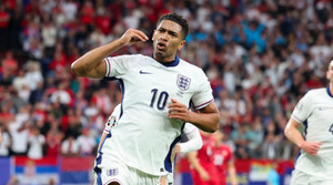 Bellingham phá kỷ lục của Ronaldo