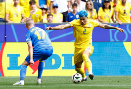 Trực tiếp bóng đá Romania 3-0 Ukraine: Bàn thắng liên tiếp