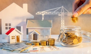 Có 2 tỷ đồng, nên mua nhà đất hay gửi tiết kiệm?