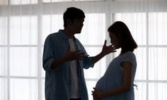 Chồng không được ly hôn dù vợ có thai với người khác: Quy định đảm bảo tính nhân văn