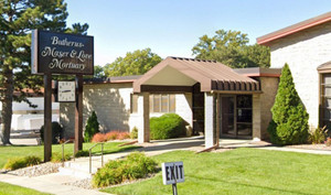 Cụ bà 74 tuổi bất ngờ sống lại sau khi được đưa vào nhà tang lễ