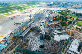 Gần 2.500 kỹ sư, công nhân làm việc ngày đêm ở nhà ga T3 sân bay Tân Sơn Nhất