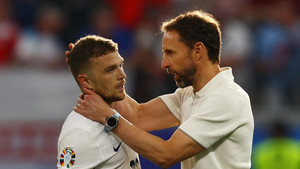 Tuyển Anh khiến khán giả 'phát điên', HLV Southgate nhận mưa chỉ trích