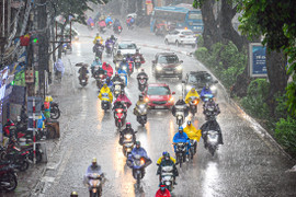 Dự báo thời tiết ngày mai 23/6: Miền Bắc cục bộ mưa to, miền Trung giảm nhiệt