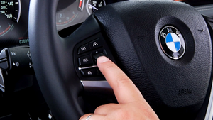 Có nên bỏ tiền để độ Cruise Control cho xe?
