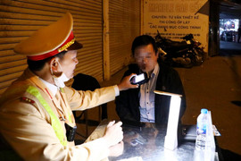 Xin ý kiến đại biểu Quốc hội về quy định cấm nồng độ cồn khi lái xe