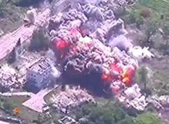 Bom lượn 3 tấn của Nga bắn mảnh đạn xa 1 km