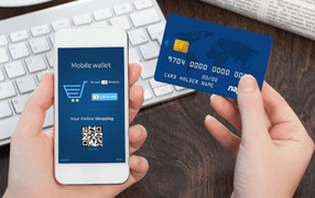 Thẻ ATM bị gãy, cong, vênh, bong tróc rút được tiền?