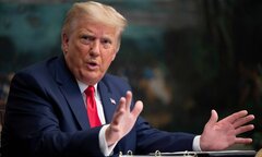 Ông Trump xem xét kế hoạch ngừng viện trợ nếu Ukraine không đàm phán với Nga