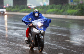 Dự báo thời tiết ngày mai 26/6: Miền Bắc mưa to buổi sáng, chiều giảm dần