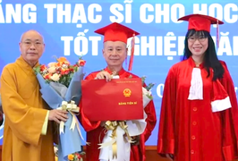 Yêu cầu ĐH Luật báo cáo việc ông Thích Chân Quang nhận bằng tiến sĩ trong 2 năm