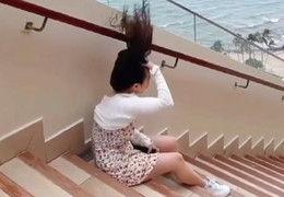 Bạn thân xui 'đi đến nơi có gió' để chụp hình và cái kết