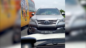 Tước giấy phép lái xe tài xế ô tô đi ngược chiều trên quốc lộ