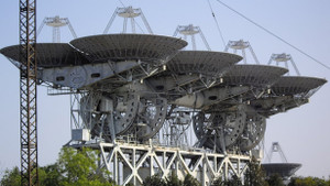 Vì sao Ukraine dùng tên lửa giá trị như ATACMS tấn công cơ sở không gian Nga?