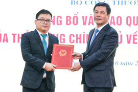 Trao quyết định bổ nhiệm Thứ trưởng Bộ Công Thương cho ông Trương Thanh Hoài