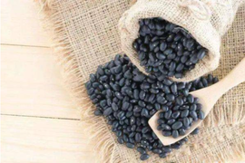 Thường xuyên uống nước đậu đen rang có công dụng gì?