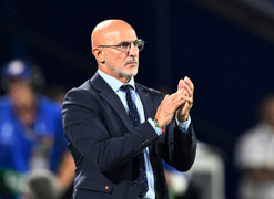 HLV Tây Ban Nha: 'Chúng tôi lẽ ra phải thắng 8-1'