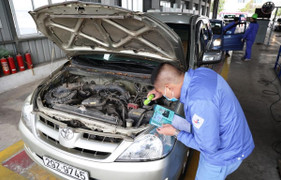 Điều khiển ô tô quá hạn đăng kiểm từ 1 tháng trở lên bị phạt bao nhiêu tiền?