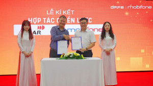 Công ty Dịch vụ MobiFone Khu vực 5 và ICAR Việt Nam ra mắt iCar Entertainments