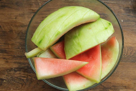 Lý do bạn nên ăn vỏ dưa hấu