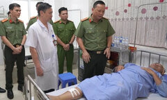 Bị yêu cầu dừng xe kiểm tra, tài xế tăng ga tông ngã đại úy CSGT