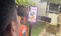 Thức đêm livestream bán cây cảnh, thu hàng chục triệu đồng mỗi tối