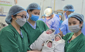 Ca sinh ba tự nhiên hiếm gặp 