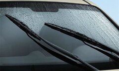 Nguyên nhân gây tắc nước xịt kính ô tô