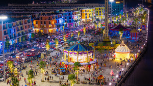 Trải nghiệm vui chơi phong cách 'chill - sang - chất' tại Phố đi bộ Vũ Yên