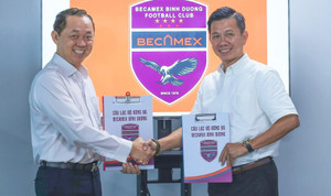 HLV Hoàng Anh Tuấn dẫn dắt CLB Bình Dương