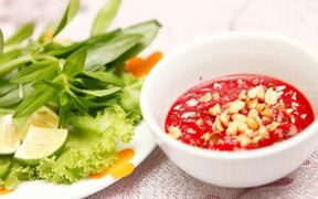 Não đầy sán, ngất xỉu liên tục sau nhiều năm 'ăn tiết canh để chữa bệnh'