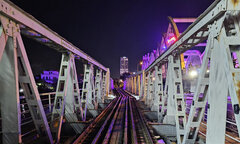 Tàu hàng đâm biến dạng ray cầu Quay, tuyến đường sắt Hà Nội - Hải Phòng tạm dừng