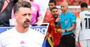 Thực hư thông tin trợ lý HLV ĐT Đức quát mắng trọng tài Anthony Taylor 