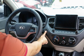 Những thiết bị điện vẫn dùng tốt khi ô tô đã tắt máy