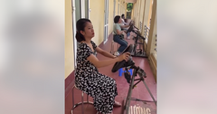 Các mợ tập lái ô tô mà tưởng các cụ tập thể dục ở công viên