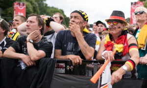 Cổ động viên Đức đòi đá lại trận tứ kết EURO với Tây Ban Nha