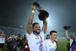 V.League 2023/24 bùng nổ: Gần 500 bàn thắng, Nam Định vô địch sau 39 năm